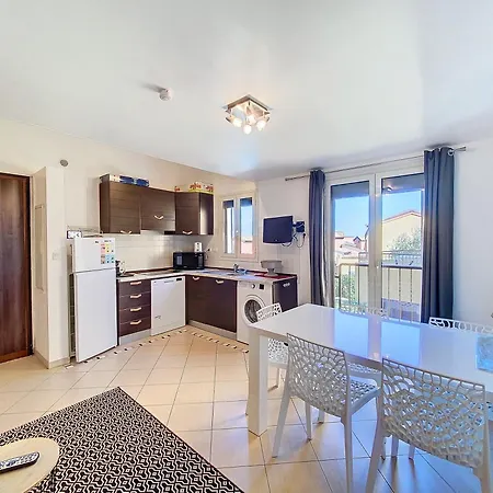 T3 Climatisé Avec Vue Piscine