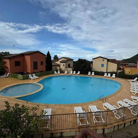 3 Air-conditioned Flat With Pool View * Belgodere (Corsica)