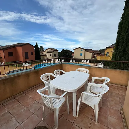 Apartment 3 Air-conditioned Flat With Pool View Belgodere (Corsica)