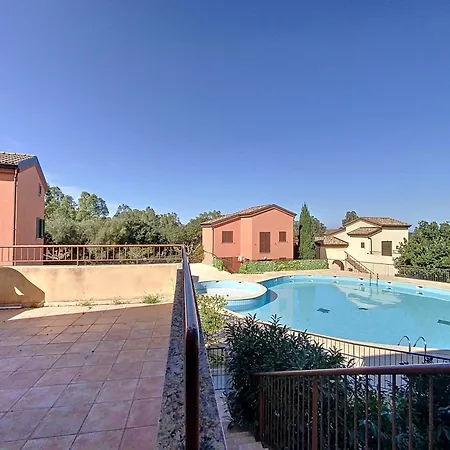 3 Air-conditioned Flat With Pool View Apartment Belgodere (Corsica)
