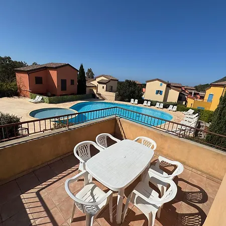 Apartment 3 Air-conditioned Flat With Pool View