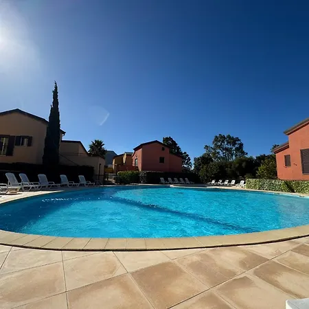 T3 Climatise Avec Vue Piscine *